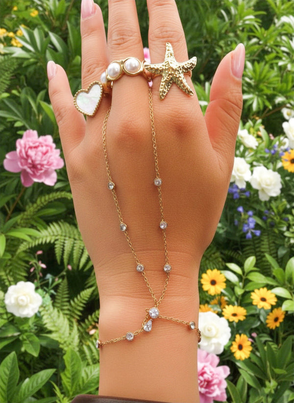 TINY DIAMONDS - HAND CHAIN