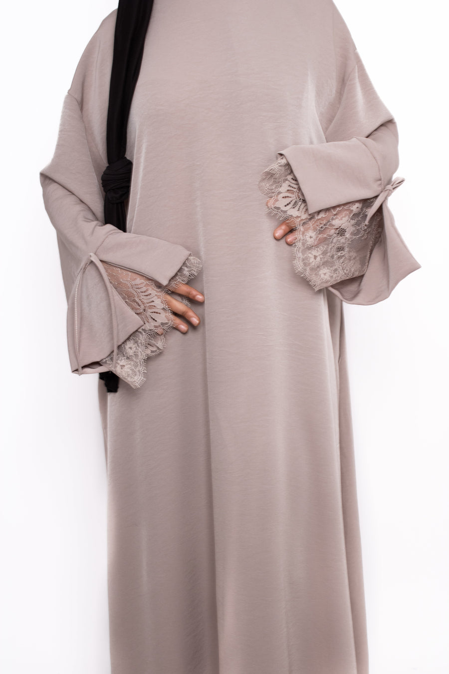 LACE ELEGANCE DRESS