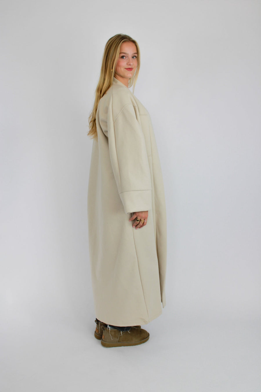 “TALL'' NYLA KIMONO - BEIGE